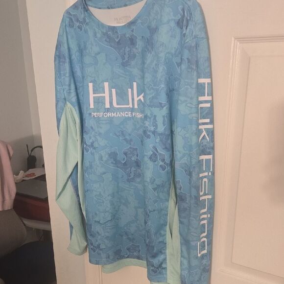 Huk  Blue Performance Fishing Shirt - Picture 1 of 8